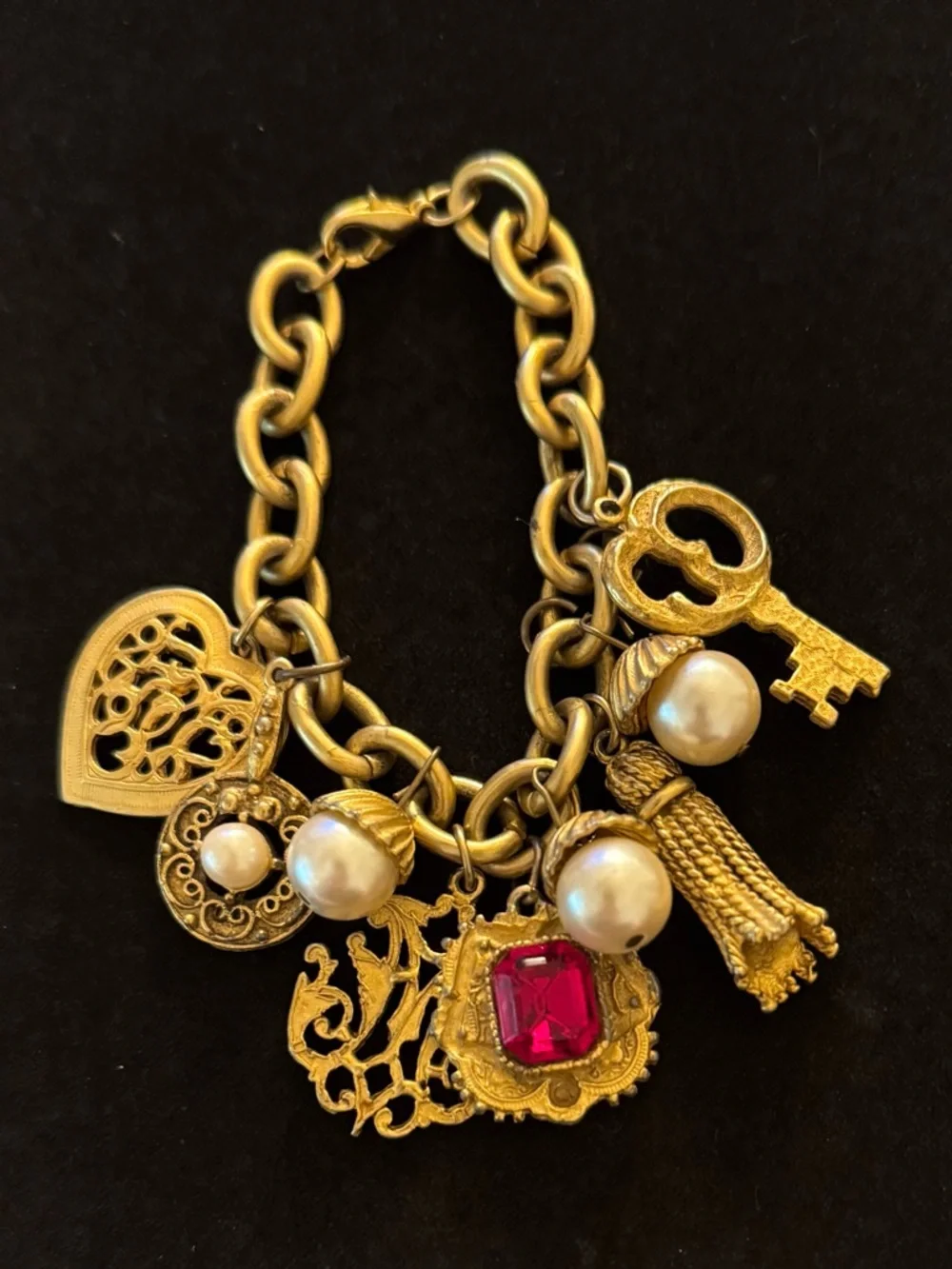 French Etruscan RARE VTG Charm Bracelet - Picture 12 of 12